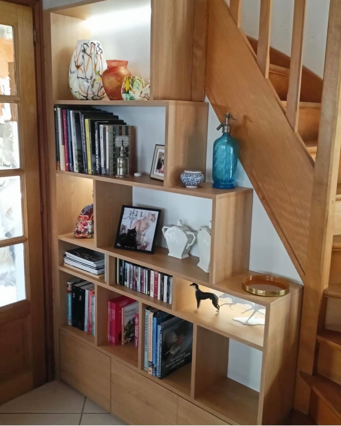 AGENCEMENT SOUS ESCALIERS