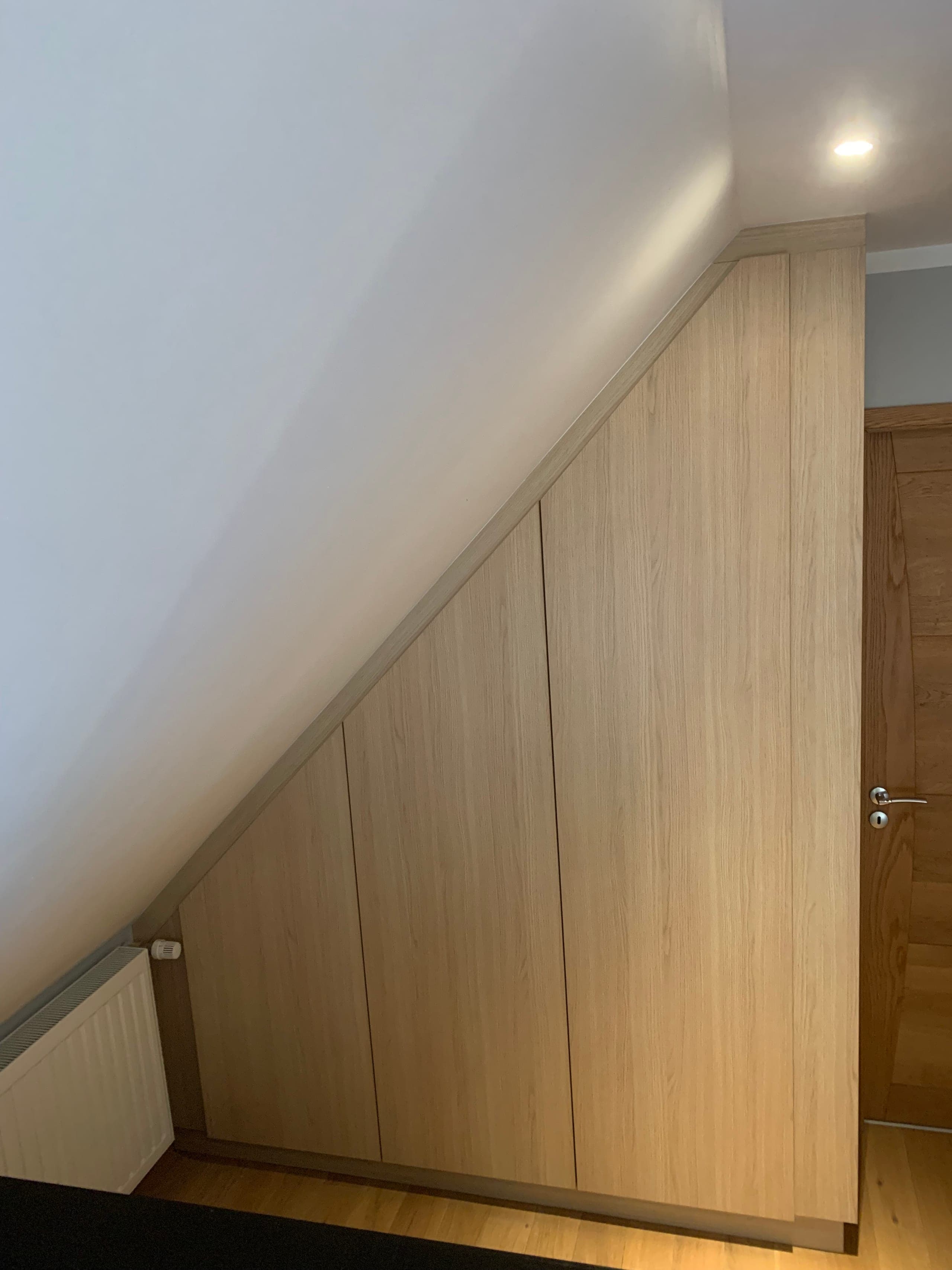 AGENCEMENT DRESSING SOUS PENTE — photo 2