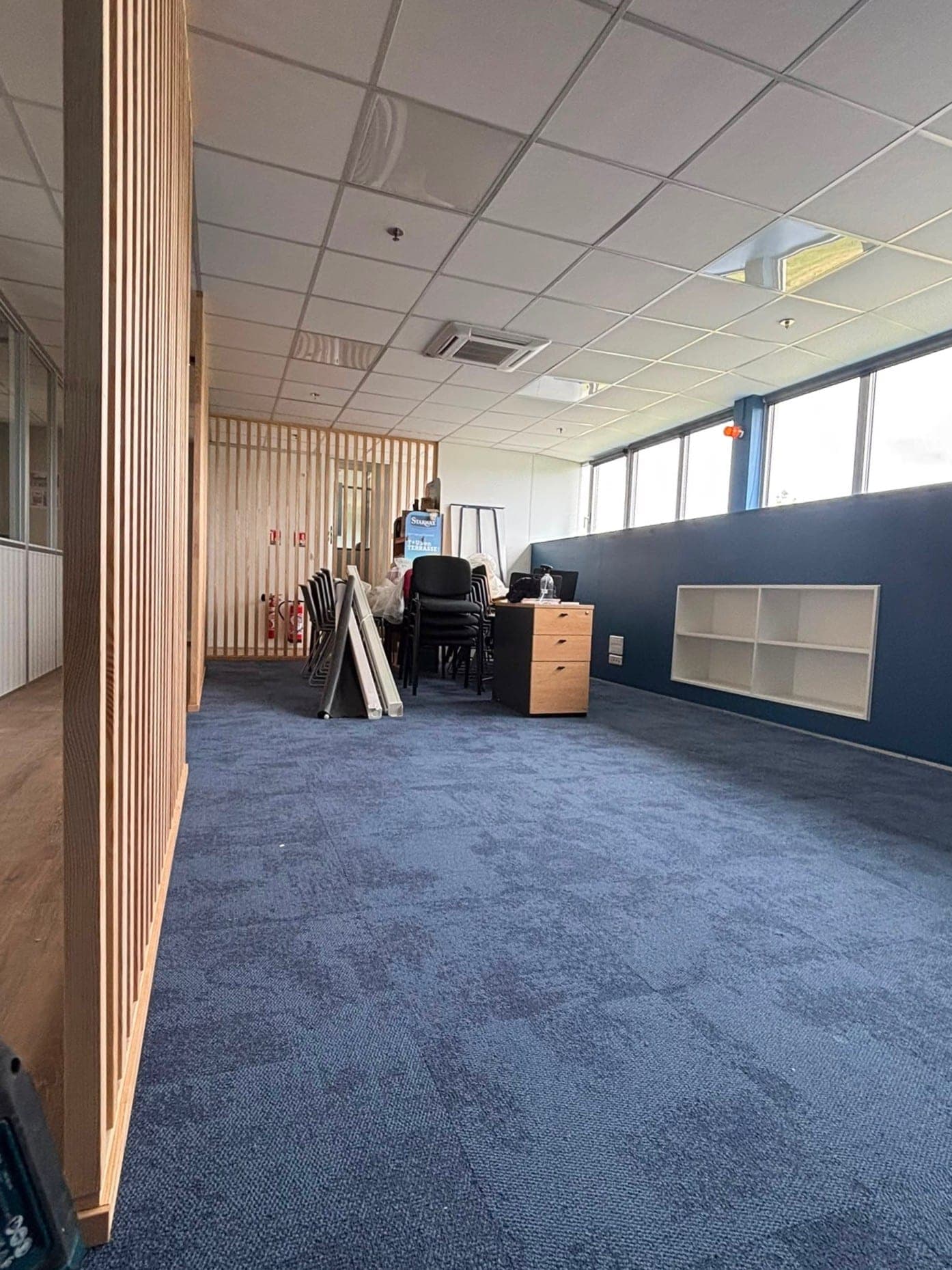 AGENCEMENT BUREAU AVEC CLAUSTRA — photo 1